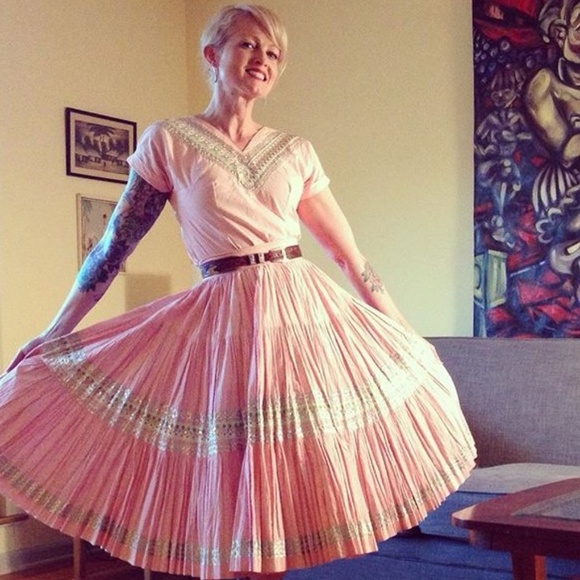 Meet your Posher, Shayla - Picture 3 of 3